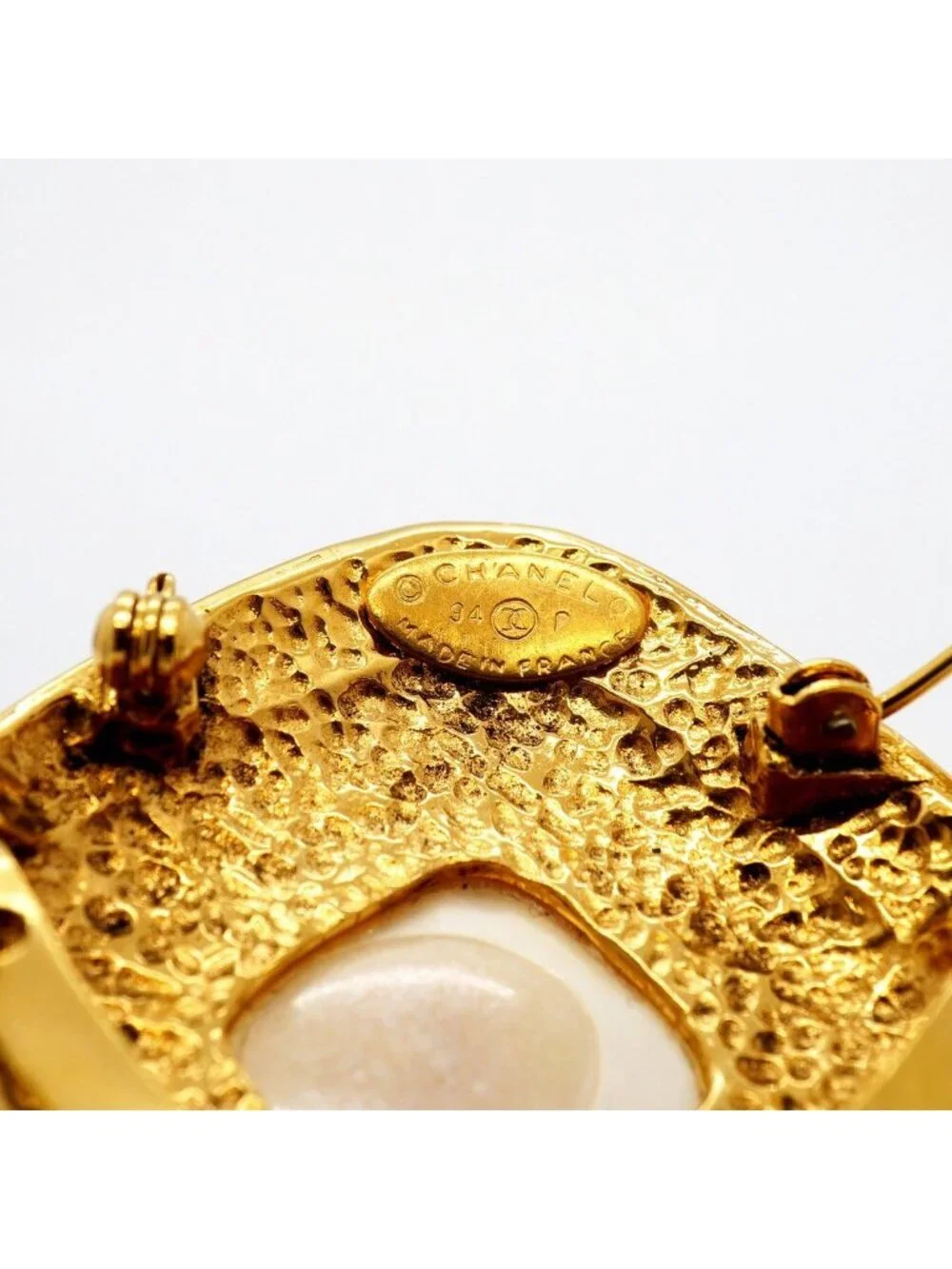 Chanel Brooch Vintage CC Logo Gold Plated Faux Pearl